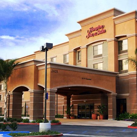Hampton Inn & Suites Seal Beach Esterno foto