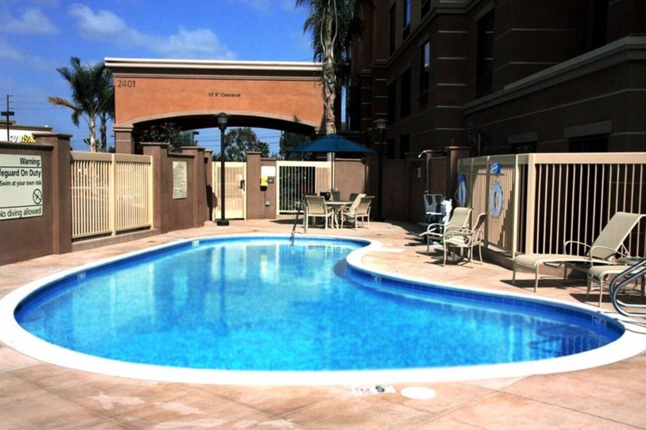 Hampton Inn & Suites Seal Beach Esterno foto