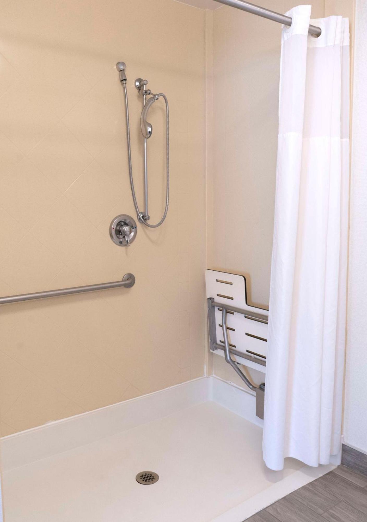 Hampton Inn & Suites Seal Beach Esterno foto