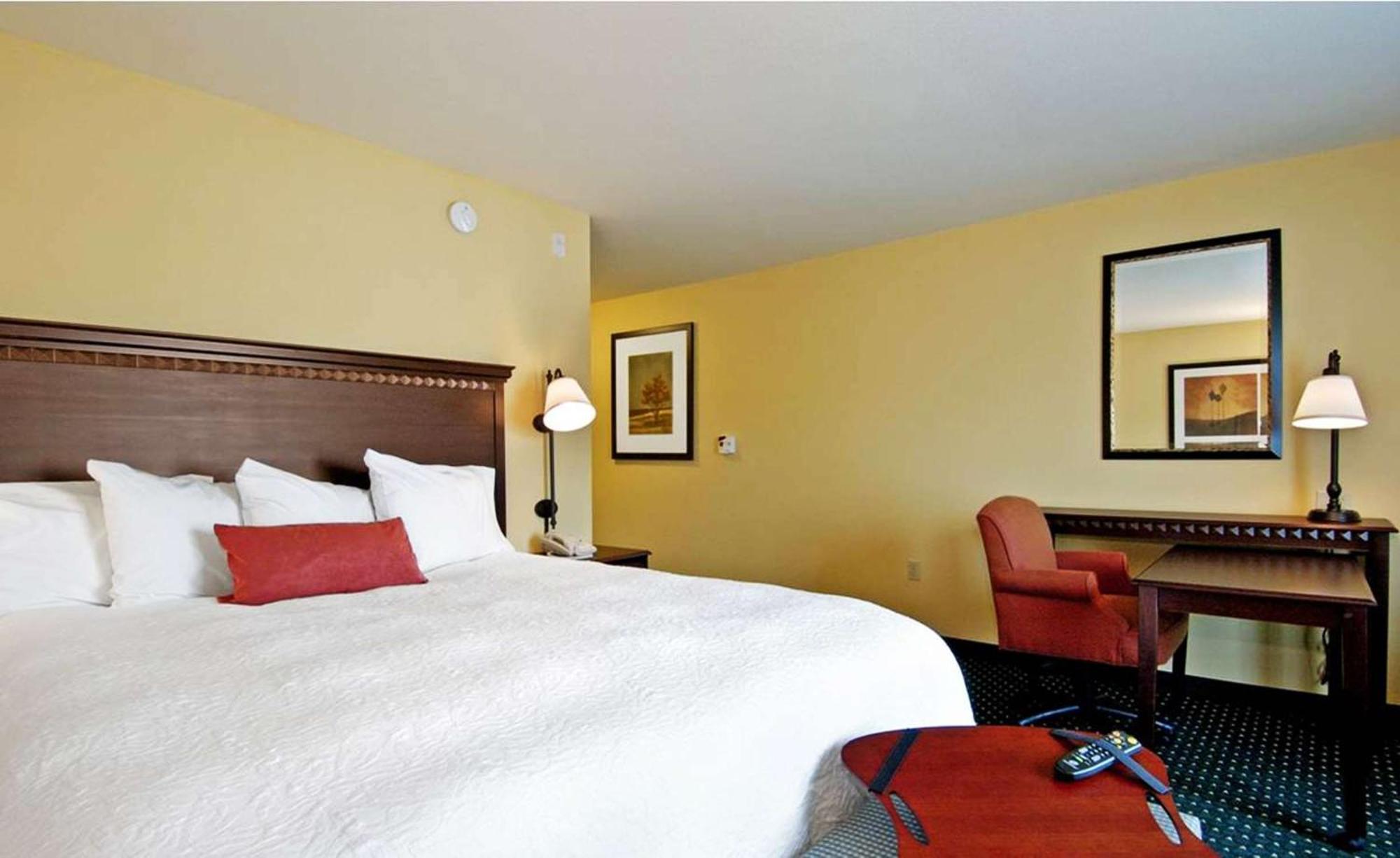 Hampton Inn & Suites Seal Beach Esterno foto
