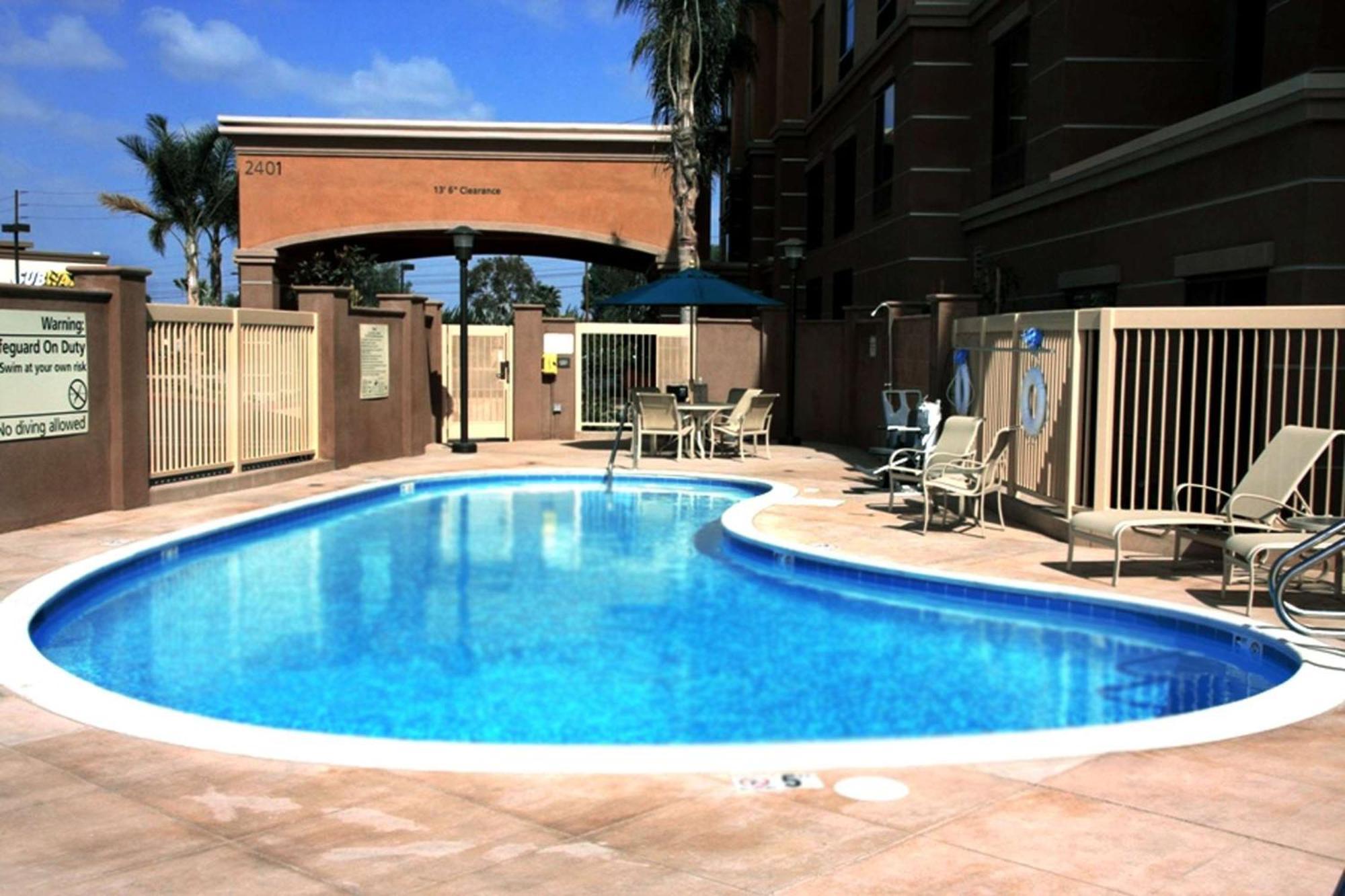 Hampton Inn & Suites Seal Beach Esterno foto