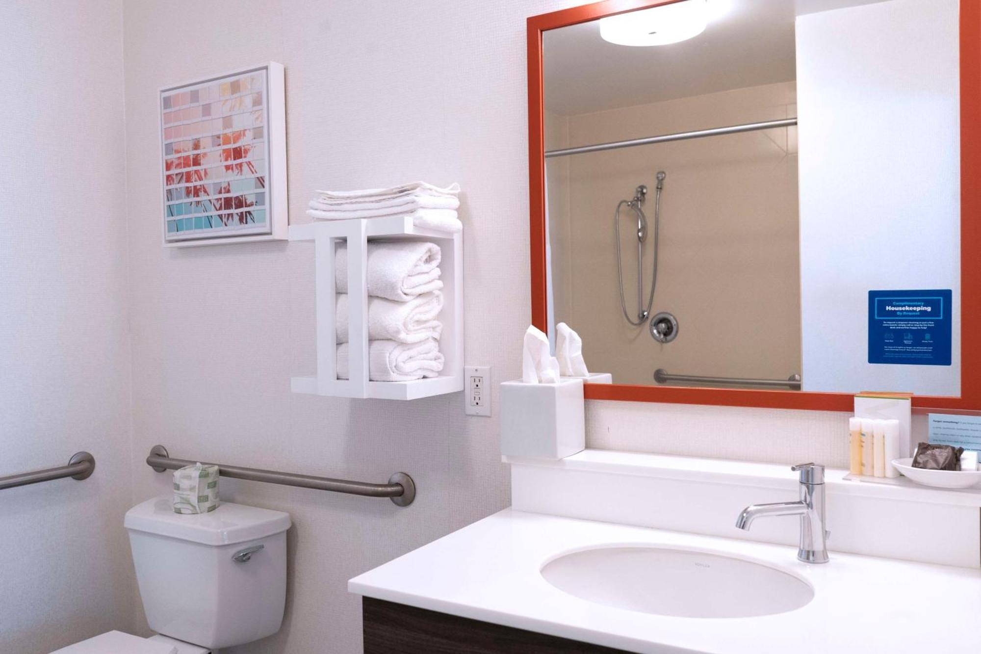 Hampton Inn & Suites Seal Beach Esterno foto