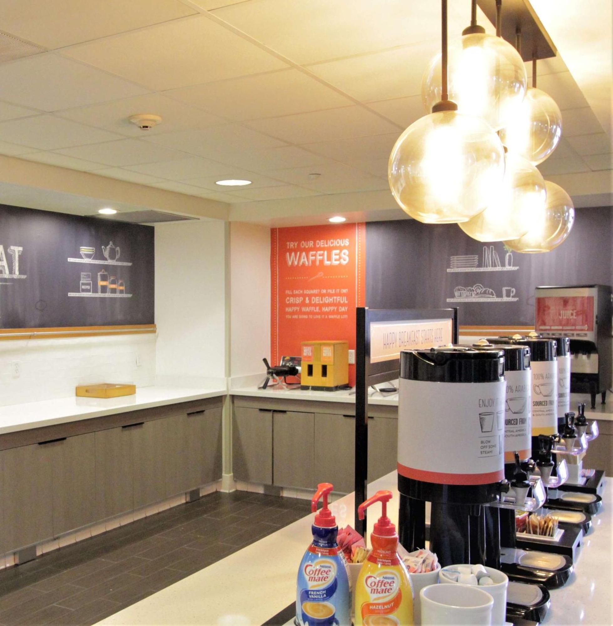 Hampton Inn & Suites Seal Beach Esterno foto